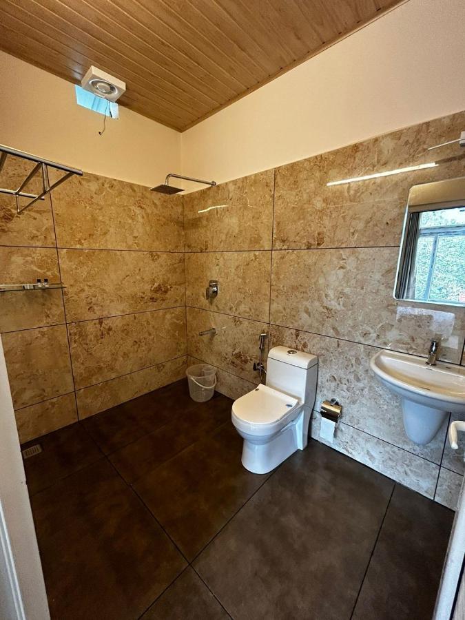 Wild Elephant Resort Kallar Vattiyar Exterior photo